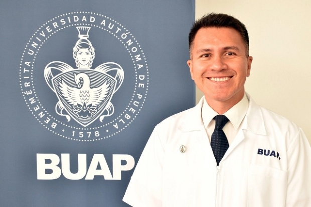 Erick Landeros, investigador-BUAP, de los mejores profesionales en enfermería del país