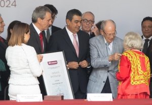 Gobierno de la Ciudad se une al 2&deg; Festival Revolucionario y a la entrega de la medalla "Carmen Serd&aacute;n" a Elena Poniatowska