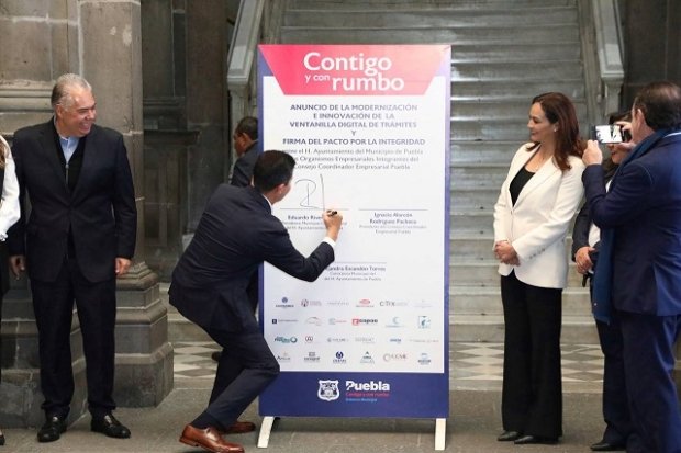 Juntos Ayuntamiento de Puebla y CCE con acciones para combatir la corrupción