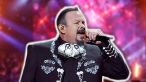 Pepe Aguilar es abucheado en concierto de Peso Pluma tras despreciar los corridos tumbados