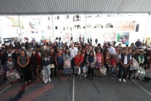 Encabeza Pepe Chedraui taller de nutrici&oacute;n y entrega de paquetes alimentarios en beneficio de las poblanas