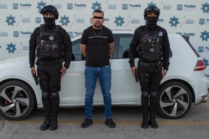 Policía municipal de Puebla detiene a “el chino”, integrante de la banda de “los lampones”