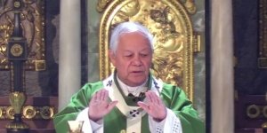 Con misa, Arzobispo indulta a quien defraud&oacute; culturalmente a Puebla