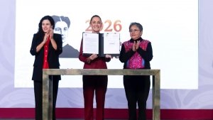 Firman Decreto para Garantizar Transparencia de las Entidades del Gobierno de M&eacute;xico