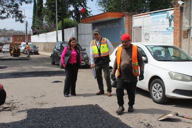 Supervisa Contraloría Municipal trabajos de bacheo por diferentes vialidades de la ciudad