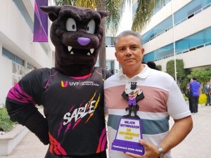 Distingue la UVP al manager a Jes&uacute;s Calvo por su labor con Panteras