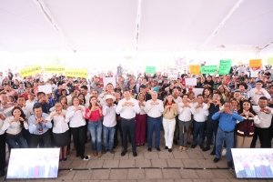 En Tepeaca, Alejandro Armenta entrega más de 7 mdp en obra comunitaria