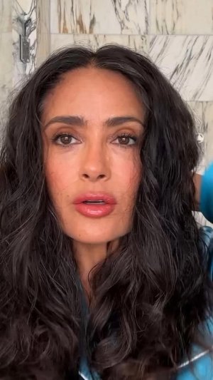 Adiós al Tinte: Salma Hayek revela su sencillo método para cubrir las canas