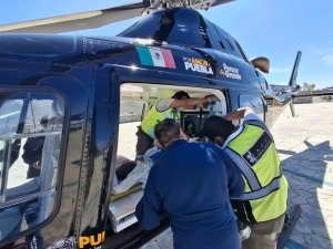 Con acompa&ntilde;amiento m&eacute;dico, menor poblana es trasladada en ambulancia a&eacute;rea