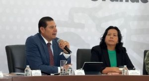 Gobierno buscará que investigadores de la BUAP produzcan medicamentos