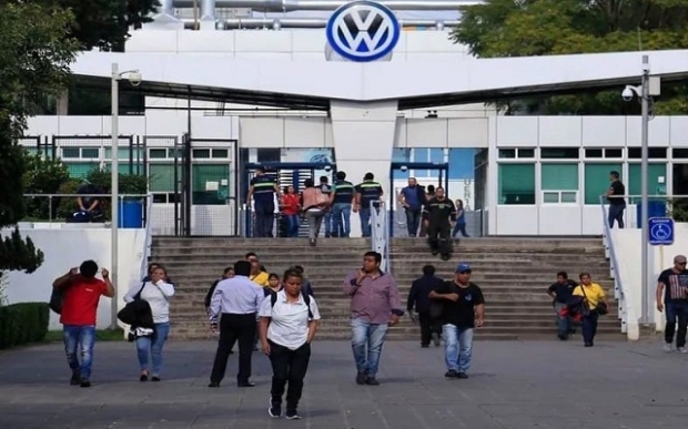 Trabajadores de Volkswagen rechazan aumento de 11%