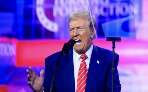 Promete Donald Trump 'detener la locura transgénero'