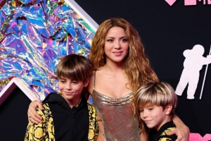 Shakira propuso a los padres de los amigos de sus hijos pagarles el colegio en Miami para que no estuviesen solos