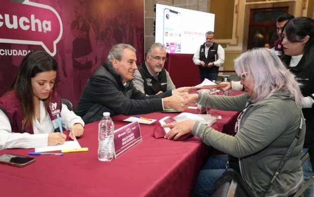 Continúa La Capital te Escucha: en el Palacio Municipal, Pepe Chedraui recibió a poblanas y poblanos