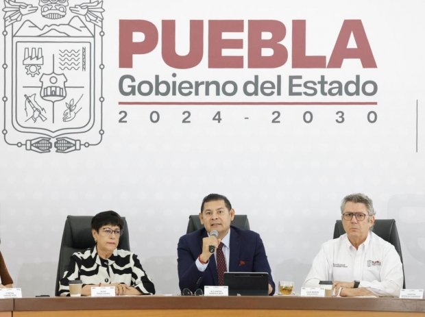 Gobierno de Puebla premia con 20% de apoyo directo a transportistas cumplidos