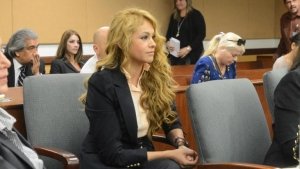 Hijo de Paulina Rubio revela que su mam&aacute; fuma marihuana