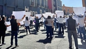 Trabajadores sindicalizados del Gobierno de Puebla piden aumento salarial