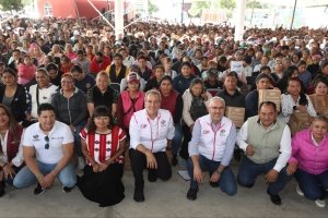 Entrega Pepe Chedraui apoyos del programa Alimentaci&oacute;n Imparable en Xonacatepec