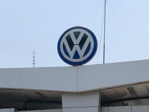 Volkswagen mantiene proyecto del Golf en Puebla pese a ajustes globales