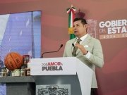 Pide Armenta a la BUAP ampliar espacios para evitar j&oacute;venes rechazados