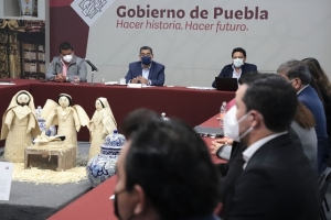 Céspedes se reunió con titulares de dependencias estatales de Puebla