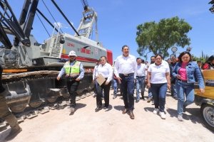 Con equipo especializado, gobierno estatal avanza en conectar 7 municipios con puente La Panga