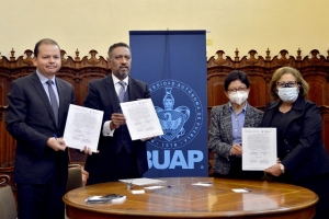 Firma Lilia Cedillo convenio BUAP y Procuraduría de la Defensa del Contribuyente