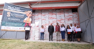 En Tepeaca, gobiernos Federal y de Puebla inician programa de entrega de fertilizante