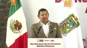 Armenta anuncia expansi&oacute;n de Casas del Abue en todo Puebla