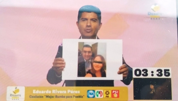 En su desesperación Eduardo Rivera arremete contra el gobernador durante debate
