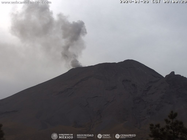 Reportan en redes sociales caída de ceniza del Popocatépetl en la zona de Huejotzingo