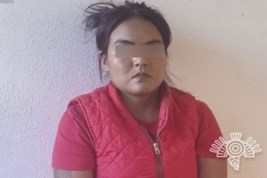 Detienen a mujer que pretendía ingresar droga al penal de Tepexi