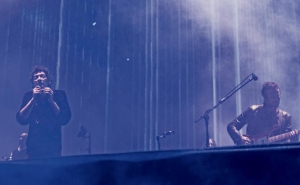 Zo&eacute; brilla bajo una v&iacute;a l&aacute;ctea de fans