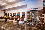 Gobierno de Pepe Chedraui impulsa la venta de artesan&iacute;as y productos poblanos