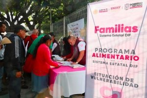 Ampl&iacute;a SEDIF entrega de canastas alimentarias a familias de la capital poblana