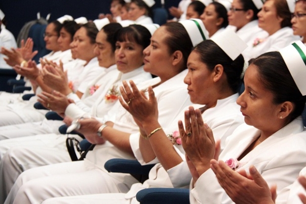 Reconoce IMSS-Puebla a personal de enfermería tras dos años de emergencia sanitaria