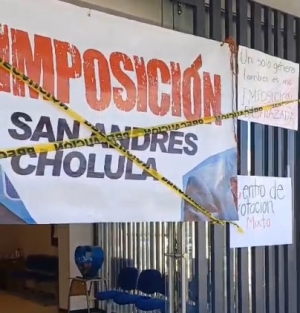 Panistas repudian a Edmundo Tlatehui y se manifiestan en el PAN