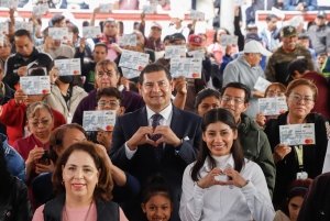 El gobernador Alejandro Armenta refrendó su compromiso de defender la libertad de expresión de los medios de comunicación y de todas y todos los poblanos, con el rigor con que en Puebla se protege a las mujeres, niñas y niños.