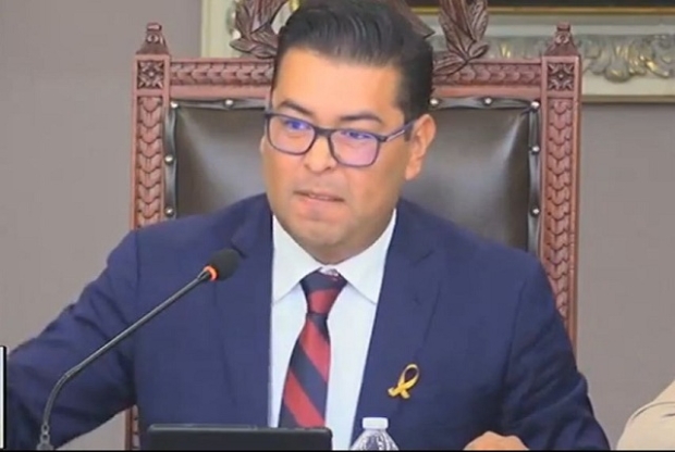 Congreso de Puebla recibe de Miguel Barbosa paquete de reformas al Poder Judicial