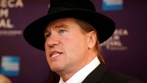 Muere Val Kilmer, actor que interpretó a Batman y Jim Morrison