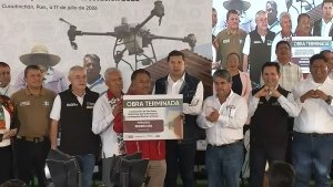 Armenta entrega apoyos al campo, obra comunitaria y anuncia nuevo corredor vial en Cuautinch&aacute;n
