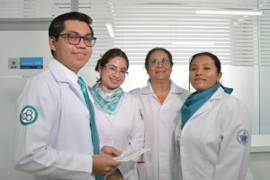 Estudiantes de Medicina BUAP obtienen bronce en Infomatrix Puebla 2026 con proyecto sobre microbiota intestinal