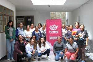 Impulsa Gobierno de la Ciudad el empoderamiento de mujeres en Santo Tom&aacute;s Chautla con capacitaci&oacute;n en bisuter&iacute;a