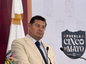 Armenta advierte sanciones contra Agua de Puebla por da&ntilde;ar vialidades