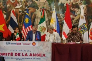 Presenta gobierno de Pepe Chedraui ventajas competitivas para la inversi&oacute;n a diplom&aacute;ticos asi&aacute;ticos