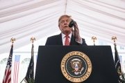 Trump no contempla salir del T-MEC y promete una excelente relación con México, pero golpea a Canadá