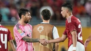 ¡La nueva de Messi! Se enganchó con un jugador del Al-Ahly en el primer partido del Mundial de Clubes 2025