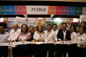 Inauguran Gaby Bonilla y Marta Ornelas stand de Puebla en tianguis turístico internacional