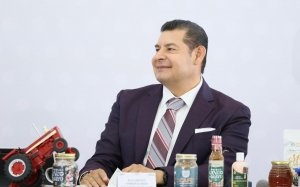Armenta renegocia contrato millonario del CIS
