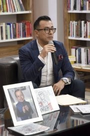 Presentan en la BUAP el libro Te amo de aqu&iacute; al Voyager II, de Luis Alberto Gonz&aacute;lez Rosas